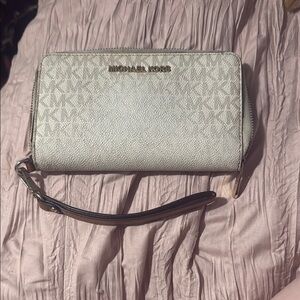 Michael Kors White Walet